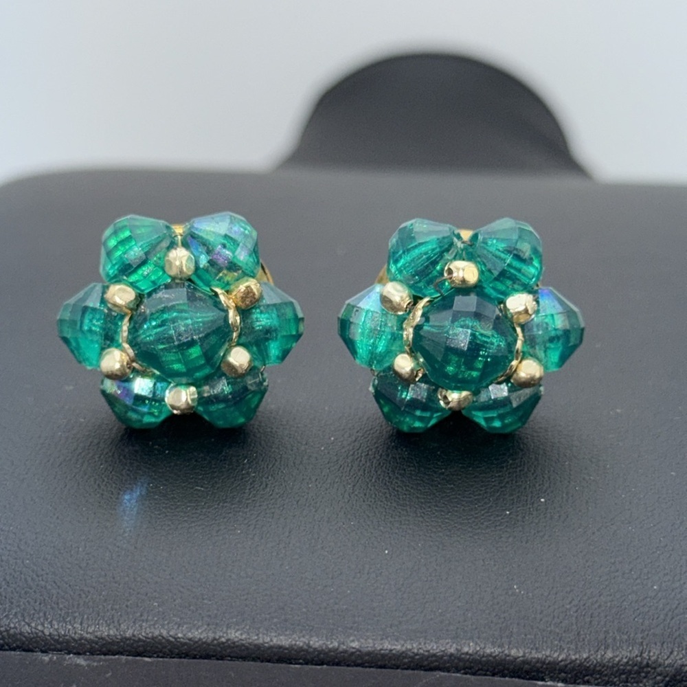 Beautiful vintage green iridescent beaded flower cluster clip on earrings